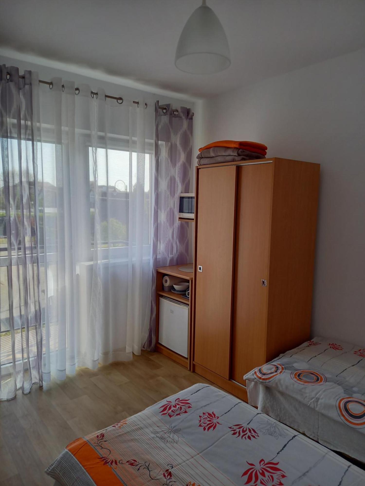 Pokoje Goscinne U Teresy Mrzeżyno Esterno foto