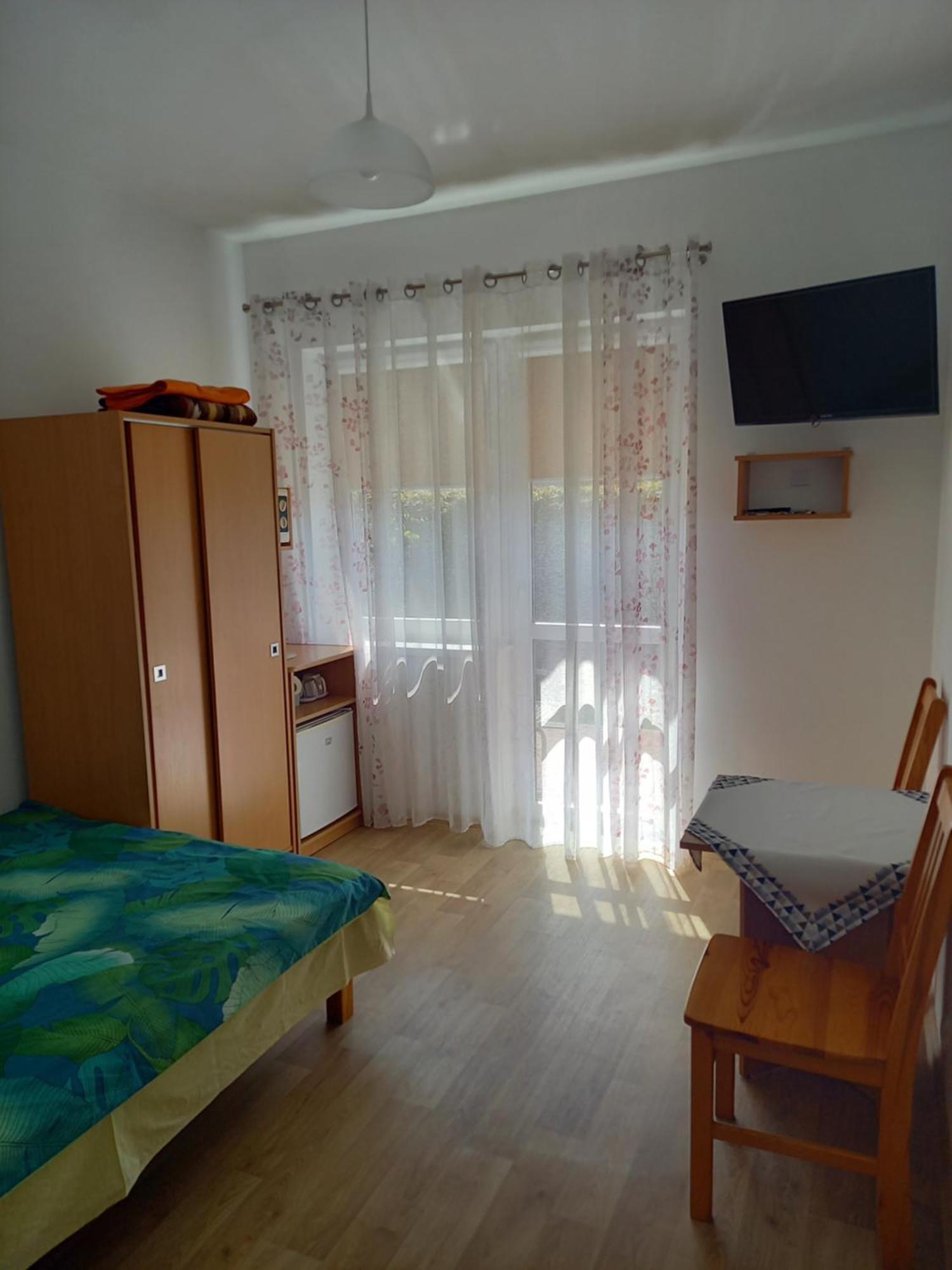 Pokoje Goscinne U Teresy Mrzeżyno Esterno foto